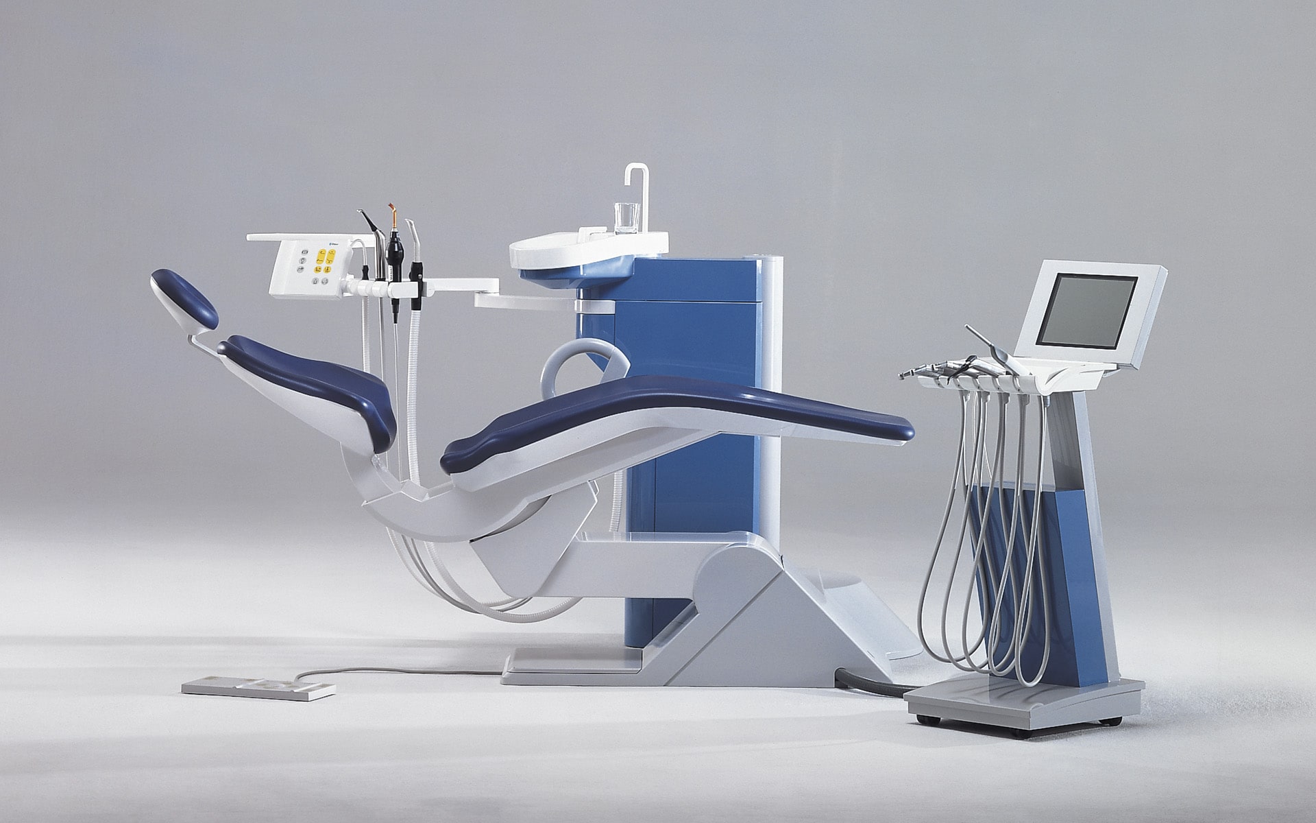 ITO Design dental unit for Ritter in blue and light grey, created in 1992