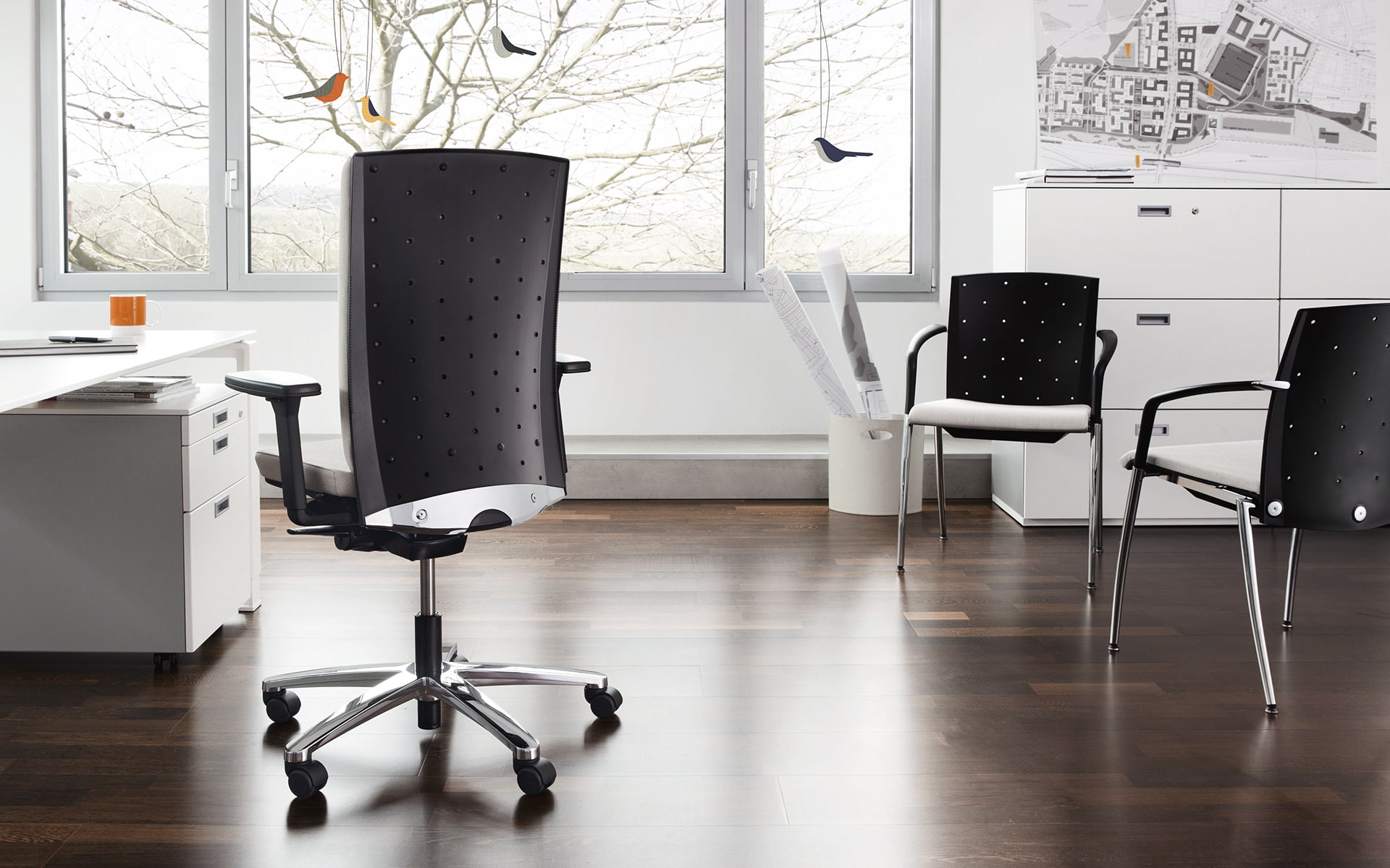 Various models of the König + Neurath Tensa office chair family by ITO Design in architecture office