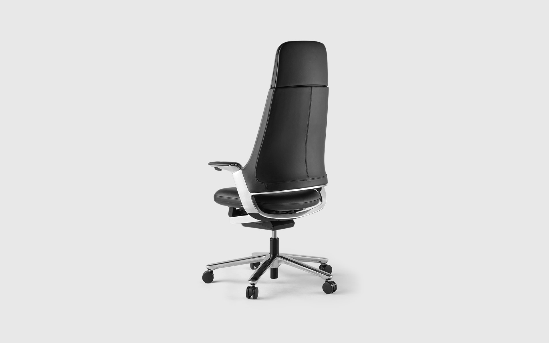 The ITOKI Leonis executive chair by ITO Design in black leather